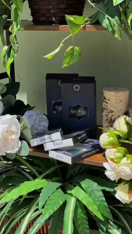 I solemnly swear I’m up to planty of magic 🌿✨ The new @PopSockets x Harry Potter HERBOLOGY collection has officially bloomed and it’s everything a magical botanist (or phone-gripping wizard) could ever need. 💚📱 From the Monster Book of Monsters to Love Potion flair, this drop is spellbinding. #Gifted #HarryPotter #HerbologyMagic #PopsocketsPartner #WizardingWorld #Ad 
