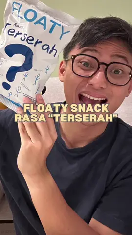 #kanmakan Rasa barunya @Floaty Snack yang rasanya “TERSERAH”. Kocak banget sih mereka setiap launching produk selalu unik. Sebelumnya snack gambar kucing, sekarang snack rasa Terserah 😂 Kalian udah coba belum? #floaty #floatysnack #floatysnackrasaterserah #SnackTime #jajanantiktok #jajananviral 
