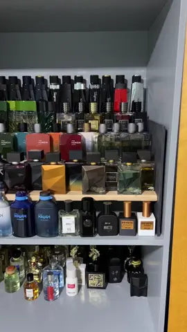 Não venha me desperfumar #colecaodeperfumenacionais🇧🇷 #colecaodeperfume #oui #perfumaria #perfumaria #recebido #lookoom #colecaoperfumes #perfumegostoso #oboticario #malbec 