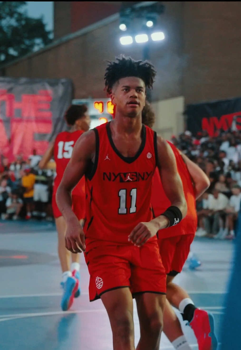 doing this in front of luka is ode @Mel MEL #fyp #explore #magicmel #luka #dyckmanbasketball 