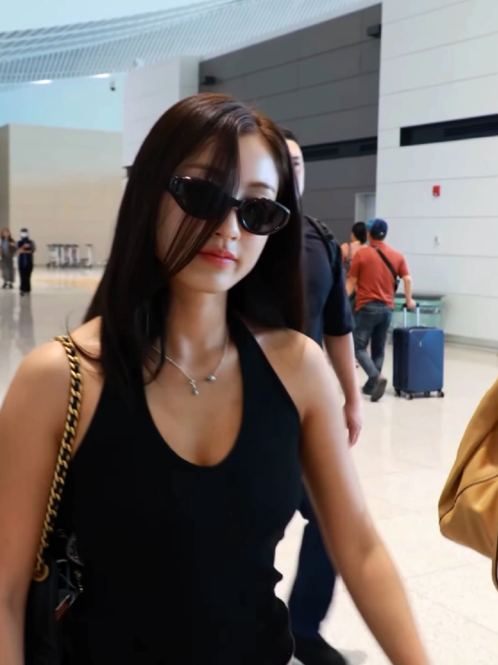 💛2025731 godjihyo🦉#jihyo #parkjihyo #지효  #ジヒョ #twice #once #airportidol #idolairport #korea #usa #lolapalooza #lollapalooza  #twicelollapalooza 