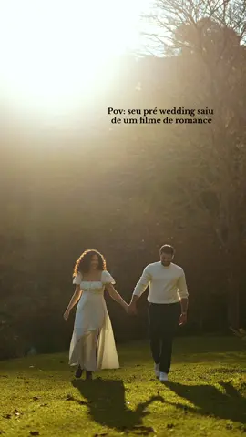 Nosso conto de fadas!! 🤍 #noivasromanticas #noivamoderna #preweddinginspiration #préwedding #casamentointimista #casamentoaoarlivre