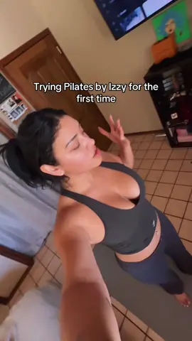 GOURRRL. That was insane #pilatesbyizzy #pilates #matpilates #pilatesworkout #pilatestiktok 