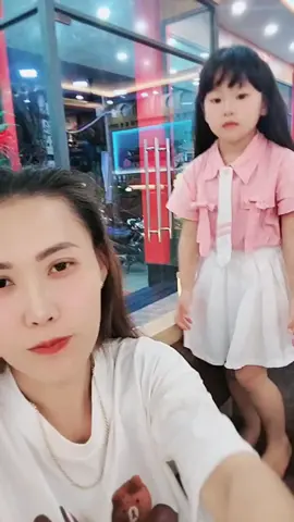 đú treen cùng con nha cô chú ơi #nhaytiktok #xuhuong2025 #treennhaytiktok #xuhuongtiktok #megau 