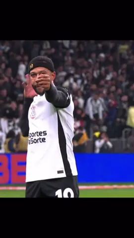 🔥 Memphis Depay decide! Com um gol de cabeça, o craque holandês garante a vitória do Corinthians no clássico contra o Palmeiras! É o nome do jogo! ⚽🖤 #MemphisDepay #Corinthians #VaiCorinthians #DerbyPaulista #ClássicoDosClássicos #Timão #CorinthiansxPalmeiras