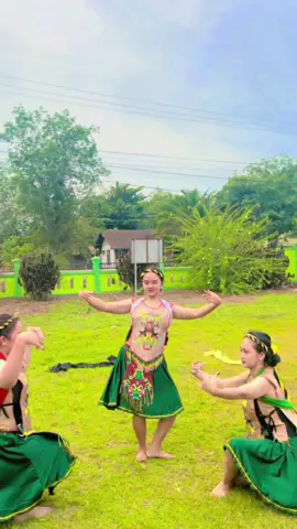 #fyp #penari #penaridayak #dayak #dayakkalimantan #dayakkalimantan #afiliate 
