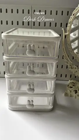 Perfect to organize my chaotic desk! Get yours guys #deskdrawer #deskorganizer #storagebox 