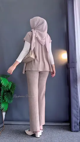 ONE SET kekinian bahannya adem banget di pakai❤️🥰🤏🏻 #onesetnyaman #onesetkekinian #rekomendasioutfit #onesetwanita #fyppp 
