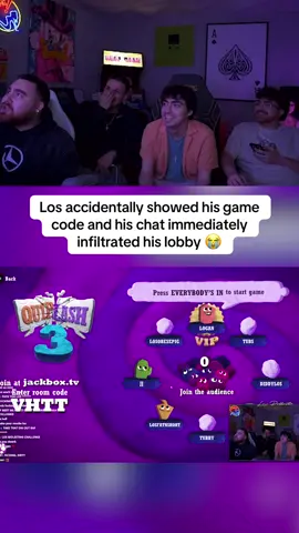 Los’ chat is TOO funny 😂 #lospollostv #fyp #lospollostvmoments #funny #fail #foryoupage 