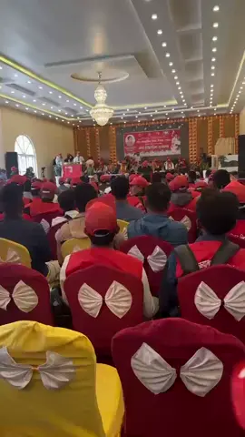 लु हइ अयो हाम्रो पनि र हामी कमरेड हरु✊✊@Bikashtamang888 @Suman Gurung 