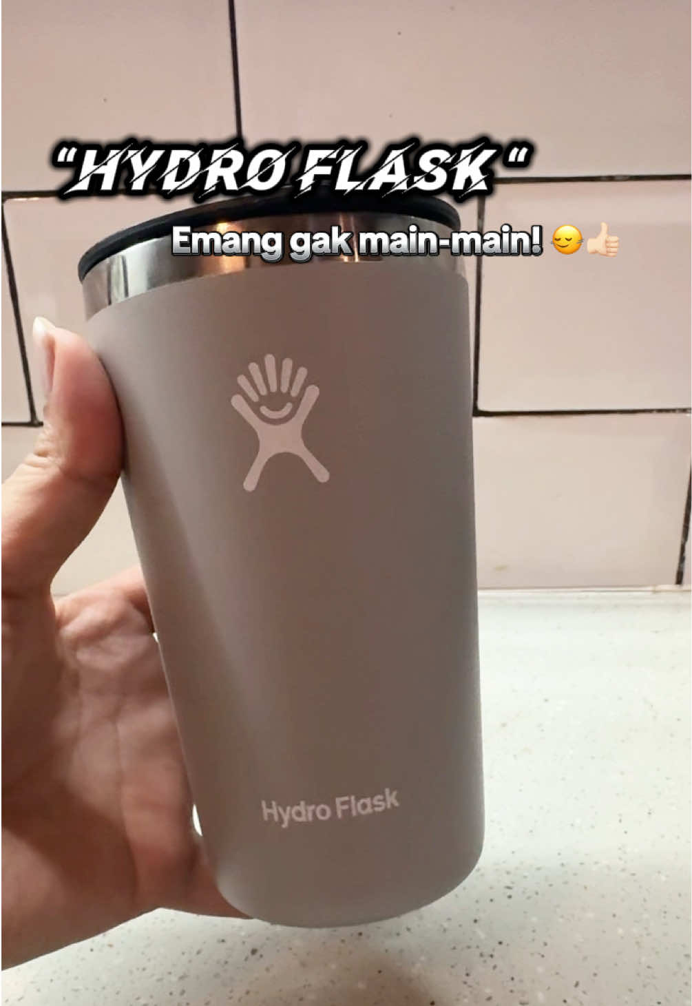 “Bukan cuma soal tahan panas/dingin tapi soal kenyamanan setiap tegukan.” 😎🫰🏻#hydroflask #tumbler #rekomendasi #Lifestyle #ngopidulu 