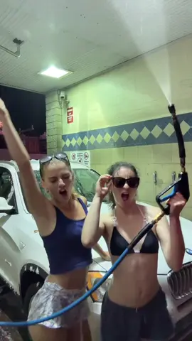 yes i did eat shit on the slide, and our clothes are now permanently pink @Ceci . #cinema #carwash #lights #fyp #foryou #elliegoulding 