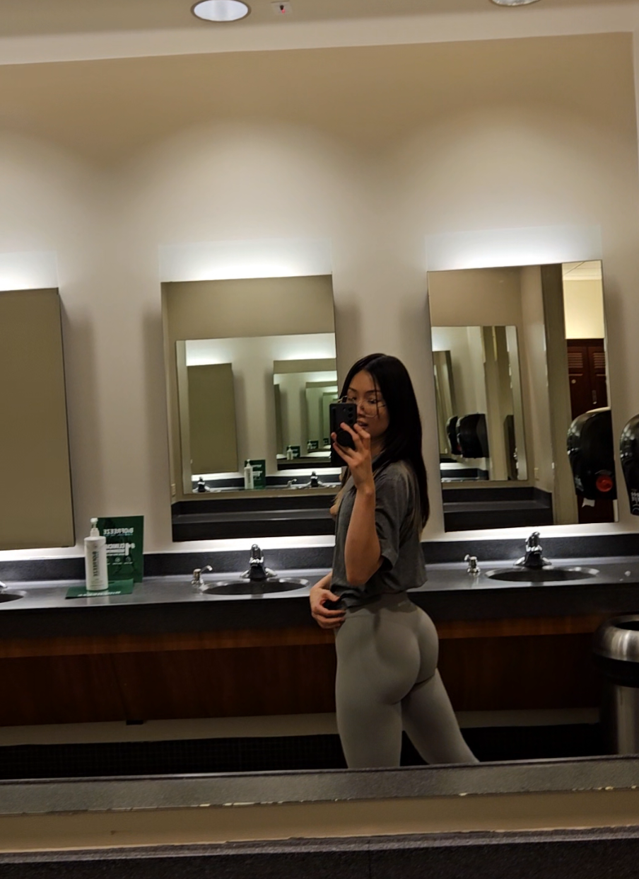 can't wait for the fall bulk for the recoil to shake the earth. this cut giving me body dysmorphia  #glutepump #pumpcheck 