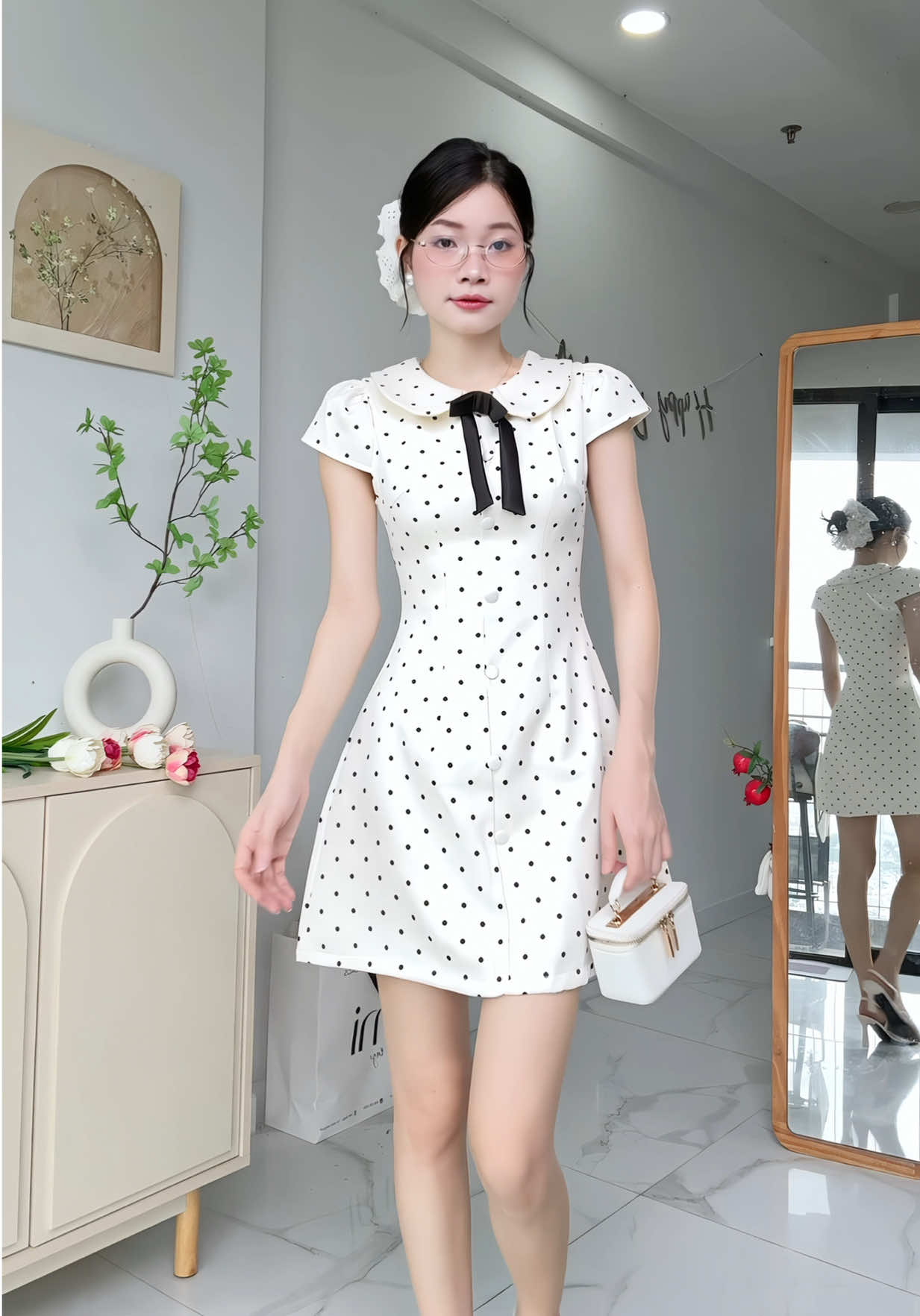 Ê form xinhh mà vải dày dặn đẹp í. 200 rẻ quá luôn 😋👌 #myoutfit #thoitrang #chiihaycuoi #vayxinh #vayditiec 