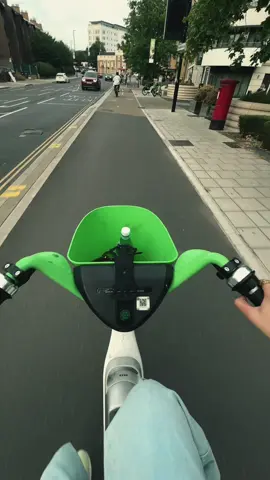 اجمل فعاليات لندن🥹🤍🤍! #fyp #london #foryou #foryoupage #bycicle #لندن #الشعب_الصيني_ماله_حل😂😂 