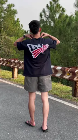 Áo thun Boxy cổ tròn tay ng