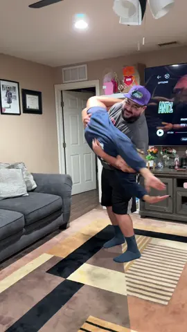 Flight & landing was a success 🤣#funny #coupleschallenge #couplestiktok #javiandjas 