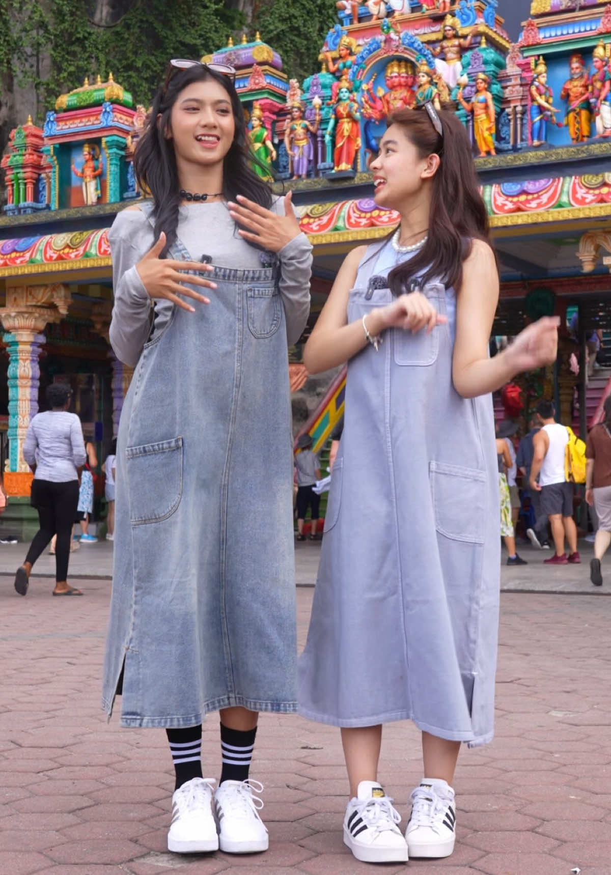 Lucu banget ini berdua, ngobrolin apasihh Aqeela Vio😆 #GajianSale #PromoGuncang88 #TiktokShopOOTD #JinisoEntertainment #Jiniso #jeansviral #jinisojeans #bestsellers #jeanshighwaistmurah #racuntiktokshopmurah #jeanswanita #fyp