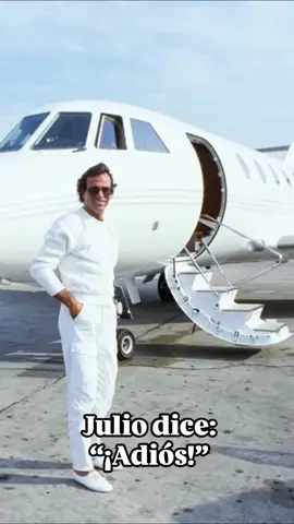 Julio se despide hasta el próximo año. #julio #julioiglesias #juliomeme 