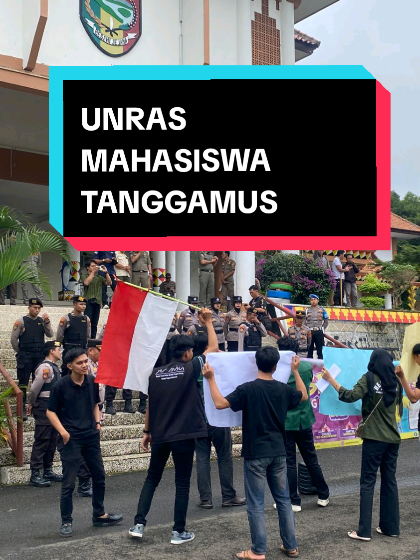 Terimakasih kepada Mahasiswa Tanggamus sudah Tertib dan Baik dalam melaksanakan Aksi Unras di Kantor Bupati Kabupaten Tanggamus  #unras #tanggamus #bupatitanggamus #kotaagung #mahasiswa #mahasiswatanggamus #polrestanggamus #polwan #polwantanggamus #lampung #pemdatanggamus #demo #sekda #indonesia🇮🇩 #damai 