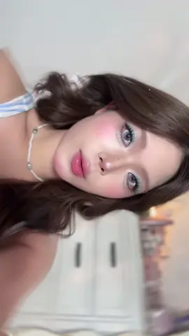 Lâu rồi mới làm layout mắt xanh mà thấy ưng bụng 😋💙✨ #quanhdayo #goclamdep #reviewlamdep #makeup #fyp 