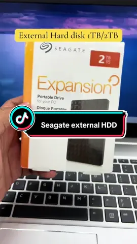 📸📁 Gambar & video kat phone tu semua kenangan, bukan sekadar file biasa… Tapi kalau phone full storage, kau sanggup delete? Aku tak sanggup… sebab tu aku simpan semua dalam Seagate External HardDisk Laju, selamat & boleh bawa ke mana-mana. Jangan tunggu memori hilang baru nak menyesal #seagate #externalharddrive #storagefull #technology #tiktokmademebuyit 