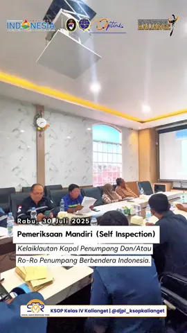 Kalianget, 30 Juli 2025 — Kantor Kesyahbandaran dan Otoritas Pelabuhan (KSOP) Kelas IV Kalianget mengundang seluruh operator kapal penumpang dan/atau kapal Ro-Ro penumpang yang beroperasi di wilayah Pelabuhan Kalianget dalam sebuah rapat koordinasi penting, Selasa (30/07). Rapat tersebut membahas pelaksanaan Pemeriksaan Mandiri (Self Inspection) terhadap kelaiklautan kapal penumpang dan/atau kapal Ro-Ro berbendera Indonesia. Acara yang berlangsung di Lt.3 Kantor KSOP Kalianget ini dipimpin langsung oleh Kepala Kantor, Bapak Azwar Anas, S.H., M.Hum, yang menekankan pentingnya komitmen operator kapal dalam menjamin keselamatan pelayaran. Turut mendampingi dalam kegiatan ini, Koordinator Status Hukum dan Sertifikasi Kapal, Bapak Donny Irfansayah, beserta jajaran staf teknis. Dalam sambutannya, Kepala Kantor menegaskan bahwa pemeriksaan mandiri merupakan langkah preventif untuk memastikan setiap kapal yang beroperasi memenuhi standar keselamatan dan persyaratan teknis sesuai regulasi perundang-undangan yang berlaku. Sementara itu, Bapak Donny Irfansayah menjelaskan secara teknis mengenai pelaksanaan self inspection, termasuk format pelaporan, parameter yang diperiksa, dan waktu pelaksanaannya. Ia juga mengingatkan para operator kapal untuk melakukan evaluasi rutin terhadap dokumen dan kondisi kapal secara berkala. Rapat ini diakhiri dengan sesi diskusi terbuka antara pihak KSOP dan para operator kapal yang hadir, guna menyampaikan berbagai kendala teknis dan masukan terkait pelaksanaan pemeriksaan mandiri di lapangan. Kegiatan ini merupakan bagian dari upaya KSOP Kelas IV Kalianget dalam meningkatkan keselamatan pelayaran serta memastikan kapal-kapal penumpang yang beroperasi tetap dalam kondisi laik laut. Jangan lupa untuk selalu like, repost dan follow terus @djpl_ksopkalianget untuk dapatkan informasi dan perkembangan di bidang transportasi laut. #DJPL #DJPLKemenhub #DJPLKemenhub151 #BekerjaDenganHati #hospitablespirit 