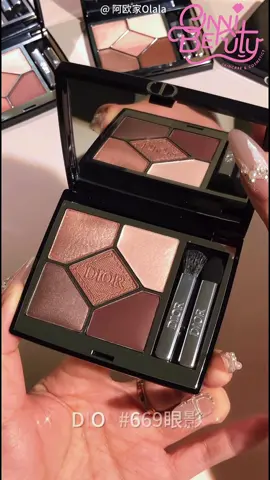 Dior DiorShow 5 Couleurs  669 Soft Cashmere 🥰 Hight-Colour Eyeshadow✨🥰 Creamy Texture လေးနဲ့ Color Long -Lasting Effect လေးကို ရစေတဲ့ Dior Eyeshadow လေး ✨💗 #dior #eyeshadow #palette #669 #cosmetics #skincare #mandalay 