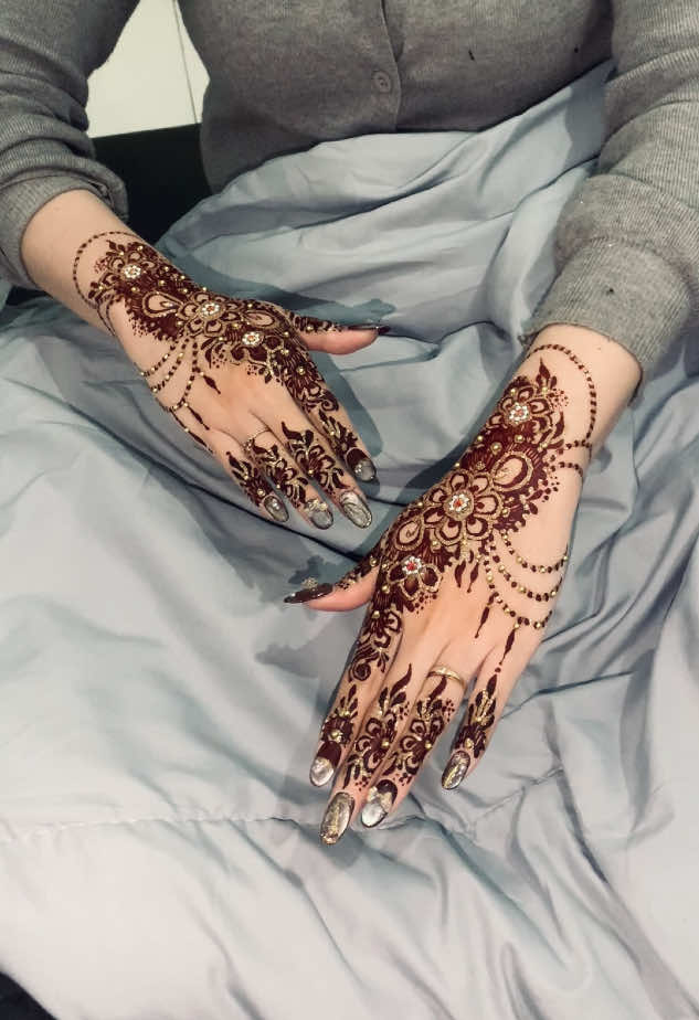 Info booking or pricelist?  - 📲Whatshapp +683111121626 (klik link on bio) - Dm Instagram @𝗵𝗲𝗻𝗻𝗮𝘀𝗰𝗿𝗲𝗲𝗻.𝘀𝗯𝘆 -------------------------------- #foryou #hennamaroon #promoseruweekend #hennamurahsurabaya #xcyzba #surabaya #hennasurabaya #fypシ゚viral #hennabangkalan 