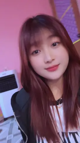 သီချင်းလေးတွေရှာပေးထားတယ် လိုက်ဆော့ကြည့်လို့ 🙈🙈🫶🫶🫶