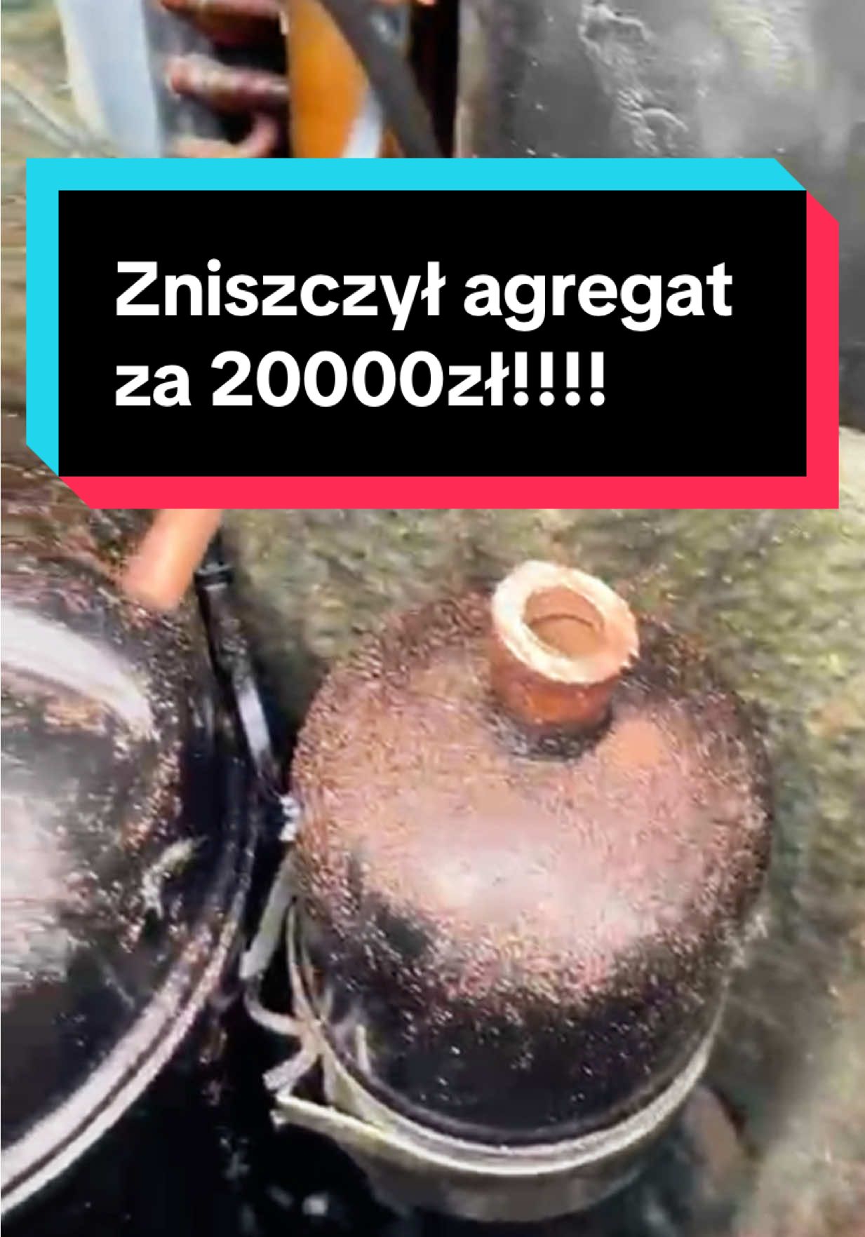 To niestety prawda! Jakiś idi..ta zniszczył agregat! Pierwszy raz spotykamy się z takim przypadkiem. I szczerze? Wciąż nie możemy w to uwierzyć. Ktoś włożył sobie tyle trudu, żeby zepsuć cudzą własność. Nie ukraść. Zepsuć. Narazić na dodatkowe koszta i to naprawdę bardzo duże!    Dla satysfakcji?  Daj znać co o tym myślisz.  #klimatyzacjadodomu #klimatyzacjawarszawa #naprawaklimatyzacji #montazklimatyzacji #serwisklimatyzacjiwarszawa 