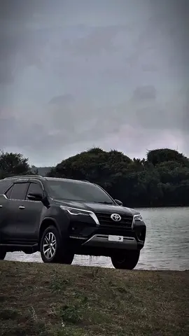 Fortuner 🖤 #foryou #carlovers #caredits #fortuner #fortunerlover #fortunerlegender #fortuner_lover 