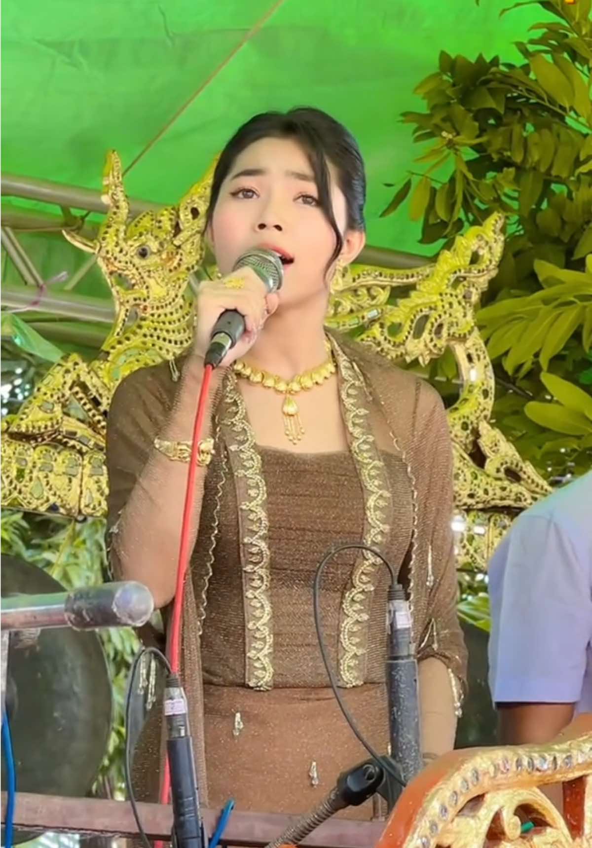 #ချစ်ရင်အသဲပေး💖 #shortfilm #4milionviews #trendtoday #zwehtetgoldandjewellerychannel1 #thinkb4youdo #1millionaudition 