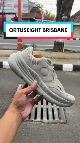 Sepatu sneakers running ortuseight berisbane original #ortuseightindo🇲🇨 #ortuseightbrisbane #ortuseightwalkingshoes #ortuseightrunning 