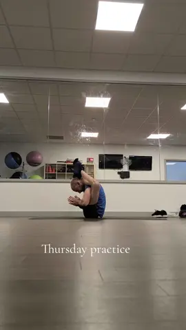 Thursday practice  #practice #calisthenics #hathayoga #phonk #yogagirl #sendit #GymTok 