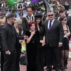 Ozzy Osbourne's Family Attends Funeral Procession #restinpower #ozzytribute #memorialshirt #rockinpeace #heavymetallegend 