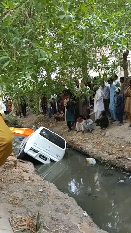 Wadhuwah Alto accident😂. #the_hyderabad_rides #alto #accident #suzuki #foryou #foryoupageofficiall #unfrezzmyaccount @TiktokPakistanOfficial @✪𝑱.𝑯.𝑺🌟 