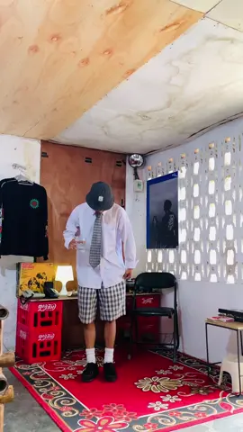 Perlengkapan kerja✌🏻 #fitcheck #fashion #OOTD #outfitinspiration #outfitinspo #outfitideas #fyp #inspooutfit #ootdmen #streetwear #inspootd #outfit #lampung #ngopisantai #hiddengemslampung #rekomendasicafelampung 