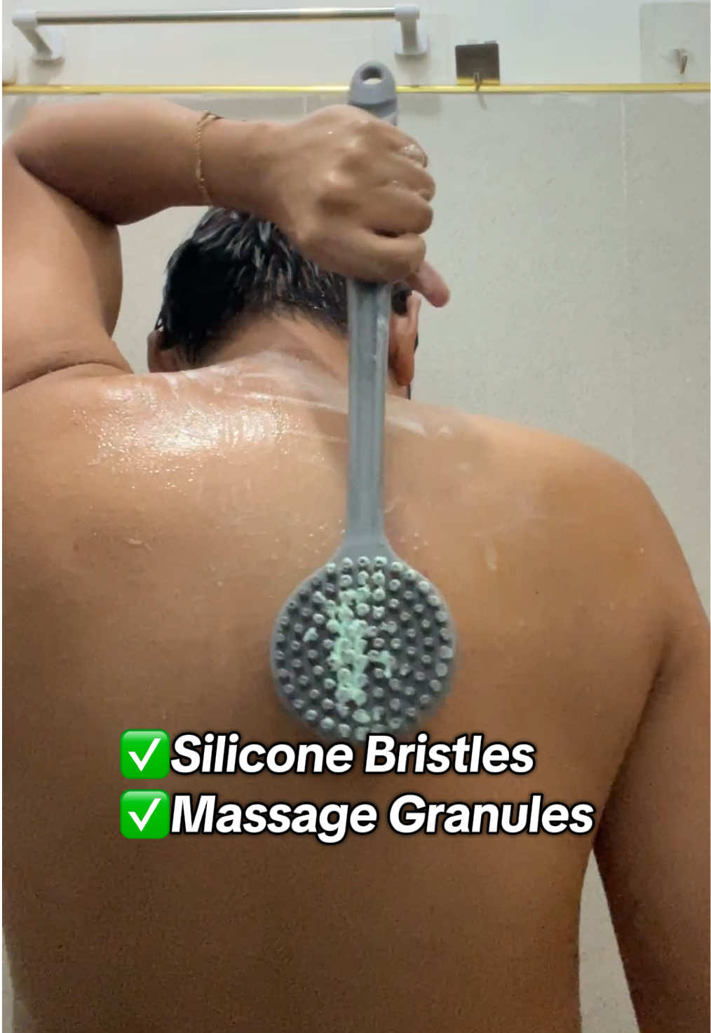 Long Handle Silicone Body Scrubber, matibay long handle non slip at nakakabrush talaga ng likod ng maayos. #longhandlebackscrubber #longhandlebodyscrubber #siliconebackscrubber #backscrubber #backscrub 