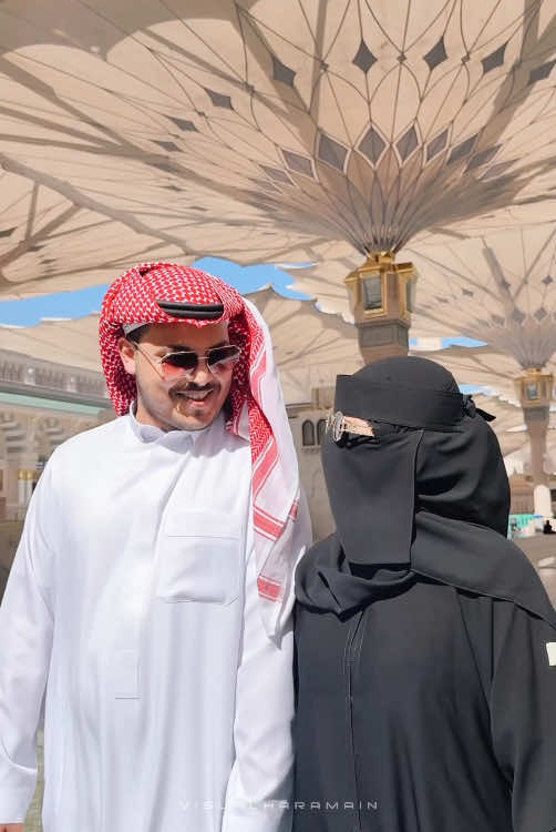 The light of Madinah softens hearts and guides them closer to Allah🤍 ✅Cinematic | Eksklusif | Privat ✅Foto & Video Edited ✅Single | Couple | Family ⚠️Booking sekarang, slot terbatas⚠️ Konsultasi & booking hanya melalui whatsapp +62 811 2288 6660 #visualharamain #videograferumroh #madinahalmunawaroh #madinah #masjidnabawimadinah 