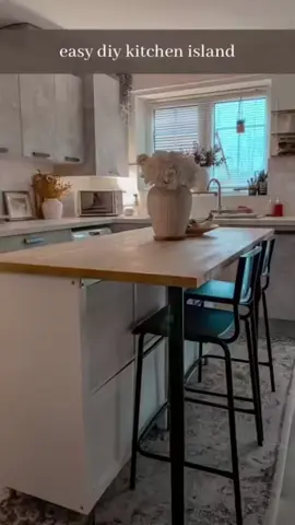 Easy DIY kitchen island using the KALLAX from @IKEAUK @IKEA - #ikea #ikeahack #ikeafinds #ikeahacks #ikeadiy #ikeahacksdiy #diykitchen #diykitchenisland #kitchenisland #kitchenislandideas #easydiy #diyforbeginners
