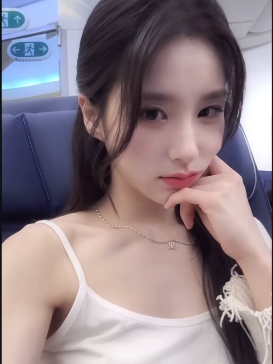 ARTMS (LOONA) Heejin instagram reel (250718) shes so pretty 💗 #kpop #artms #heejin #kpopedit #edit