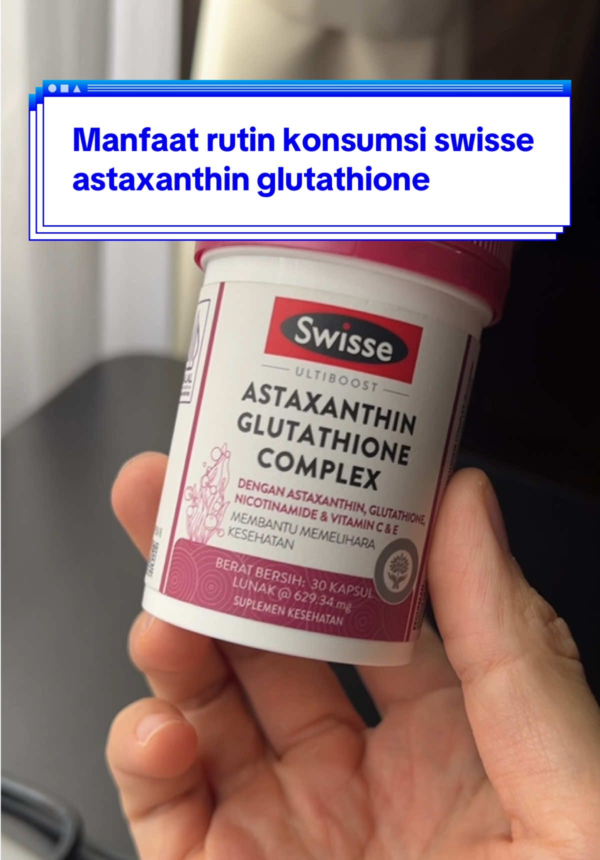Replying to @sophie willo 🇦🇺 Cari antioksidan super buat kulit glowing dan awet muda? Kenalan sama ASTAXANTHIN 💊✨ Astaxanthin itu antioksidan kuat alami dari ganggang merah yang manfaatnya nggak main-main: ✅ Bantu lindungi kulit dari efek buruk sinar UV ✅ Bikin kulit lebih glowing & kenyal ✅ Kurangi garis halus & tanda penuaan dini ✅ Jaga stamina & daya tahan tubuh Nggak heran banyak yang bilang ini suplemen “anti-aging dari dalam” 🔥 Minum rutin = kulit cerah, sehat, dan nggak gampang kusam! Udah coba belum? #astaxanthin #kulitglowing #antiaging #skincarefromwithin #suplemenkulit #kulitsehat #dokterbicara #tiktokaffiliate #tiktokdokter #vitaminwanita #functionalmedicine #glowingskin 