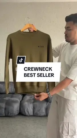 Cocok buat kamu yang suka casual look 🙂‍↕️🤝 #sweaterpria #crewneckpria #mensfashion 