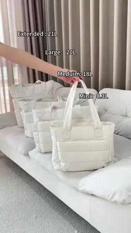 All sizes in stock,cone pick your favorite puffy tote☁️#bagsmart #whatsinmybag #puffy#tote#totebag #bagcollection #petitefashion 