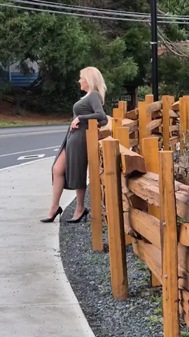 massimo comfort #fashion #fashionista #FashionistaStyle #modellife #modela #model #italygirl #italianfashion #over50styleinfluencer #butterfly #magical #canadianchick #bluezonelifestyle #goddess #wearwhatyoulove #dragontamer #over50styleinfluencer #over50andfabulous #sparkle #mermaid #sirena 