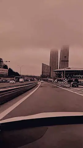 Denk gelirsek selamlaşırız.☕️