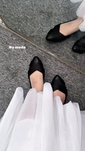 Cakep dan keren 😍#fyp #flatshoes #sandal #sandalwanita #sandalkondangan 