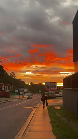 Oh how pretty😍#sunsetvibes #tiktokvanuatu🇻🇺 #tiktoknewcal🇳🇨 #God’sart 