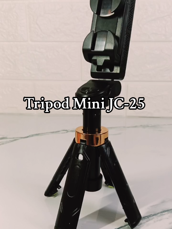 Tak sangka benda sekecik ni boleh buat video & gambar jadi PADU! Selfie Stick JC-25.  ° Boleh Laras Tinggi! ° Remote Bluetooth! ° Rotation 360° ° Kukuh & Stabil! ° Senang Bawa! 👉🏼 Grab Sekarang. Tak rugi beli!  #tripod #minitripod #OOTD 